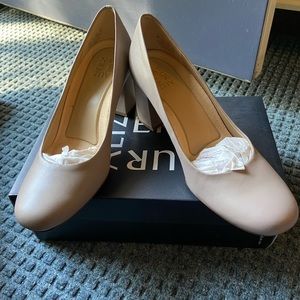 Naturalizer Whitney Pumps, 9N, NWOT